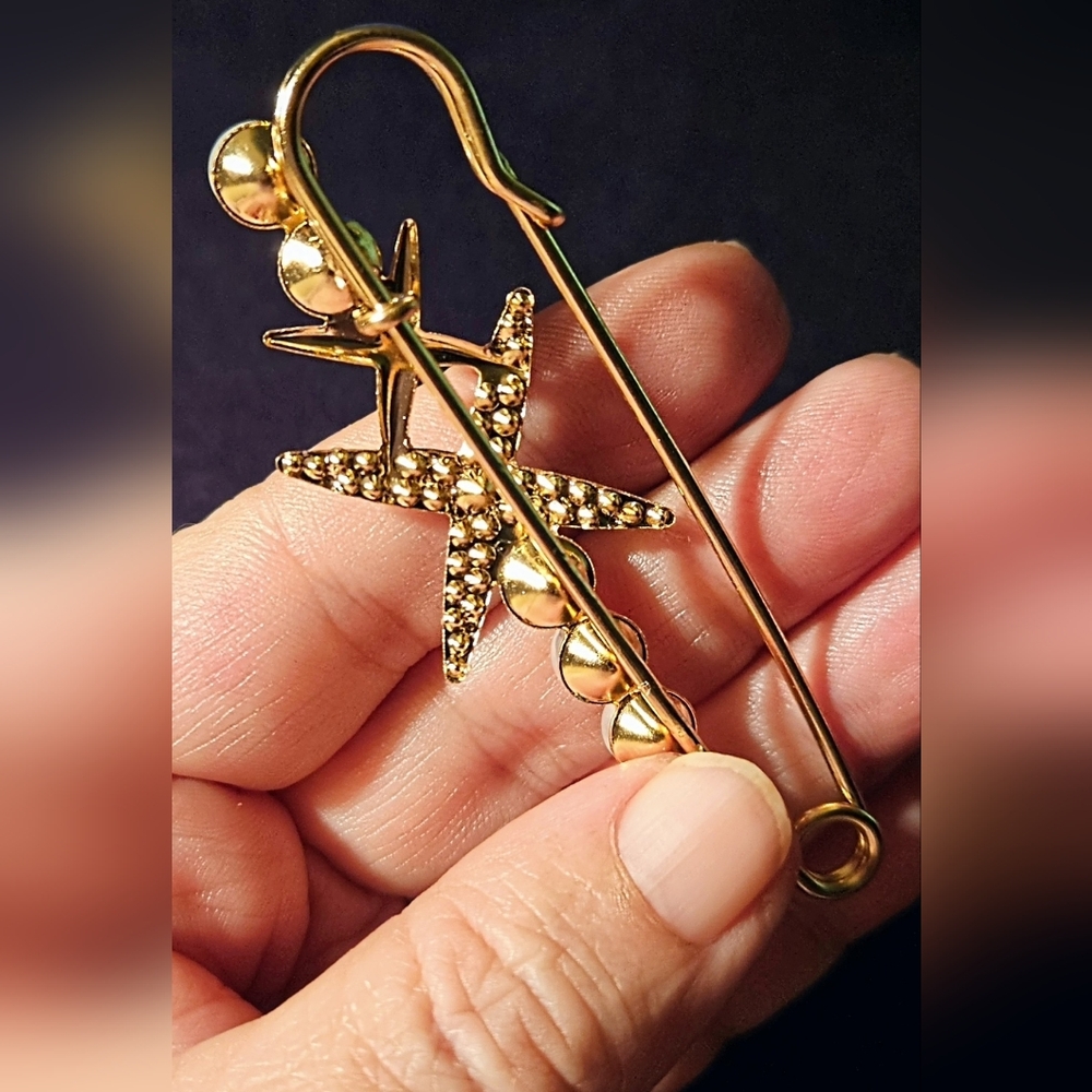 Safety Pin Design Collection - Picture 9 of 12
